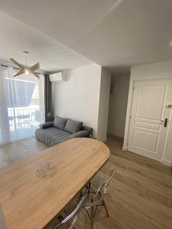 Ajaccio Magnifique T2 37M2 Centre Ville Vue Mer Au Bord De La Plage Neuf 4 Couchages Balcon Parking Prive Ferme Clim Wifi Dış mekan fotoğraf