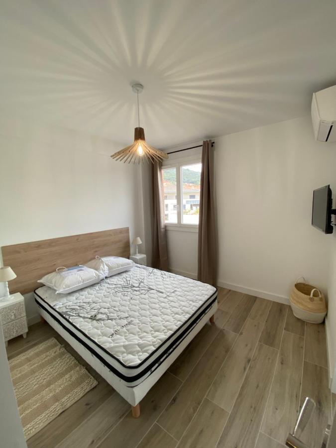 Ajaccio Magnifique T2 37M2 Centre Ville Vue Mer Au Bord De La Plage Neuf 4 Couchages Balcon Parking Prive Ferme Clim Wifi Dış mekan fotoğraf