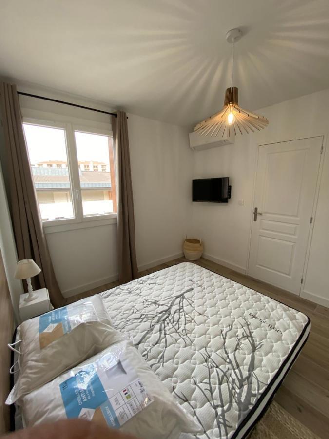 Ajaccio Magnifique T2 37M2 Centre Ville Vue Mer Au Bord De La Plage Neuf 4 Couchages Balcon Parking Prive Ferme Clim Wifi Dış mekan fotoğraf