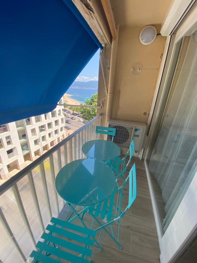 Ajaccio Magnifique T2 37M2 Centre Ville Vue Mer Au Bord De La Plage Neuf 4 Couchages Balcon Parking Prive Ferme Clim Wifi Dış mekan fotoğraf