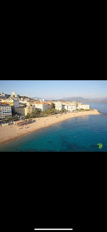 Ajaccio Magnifique T2 37M2 Centre Ville Vue Mer Au Bord De La Plage Neuf 4 Couchages Balcon Parking Prive Ferme Clim Wifi Dış mekan fotoğraf